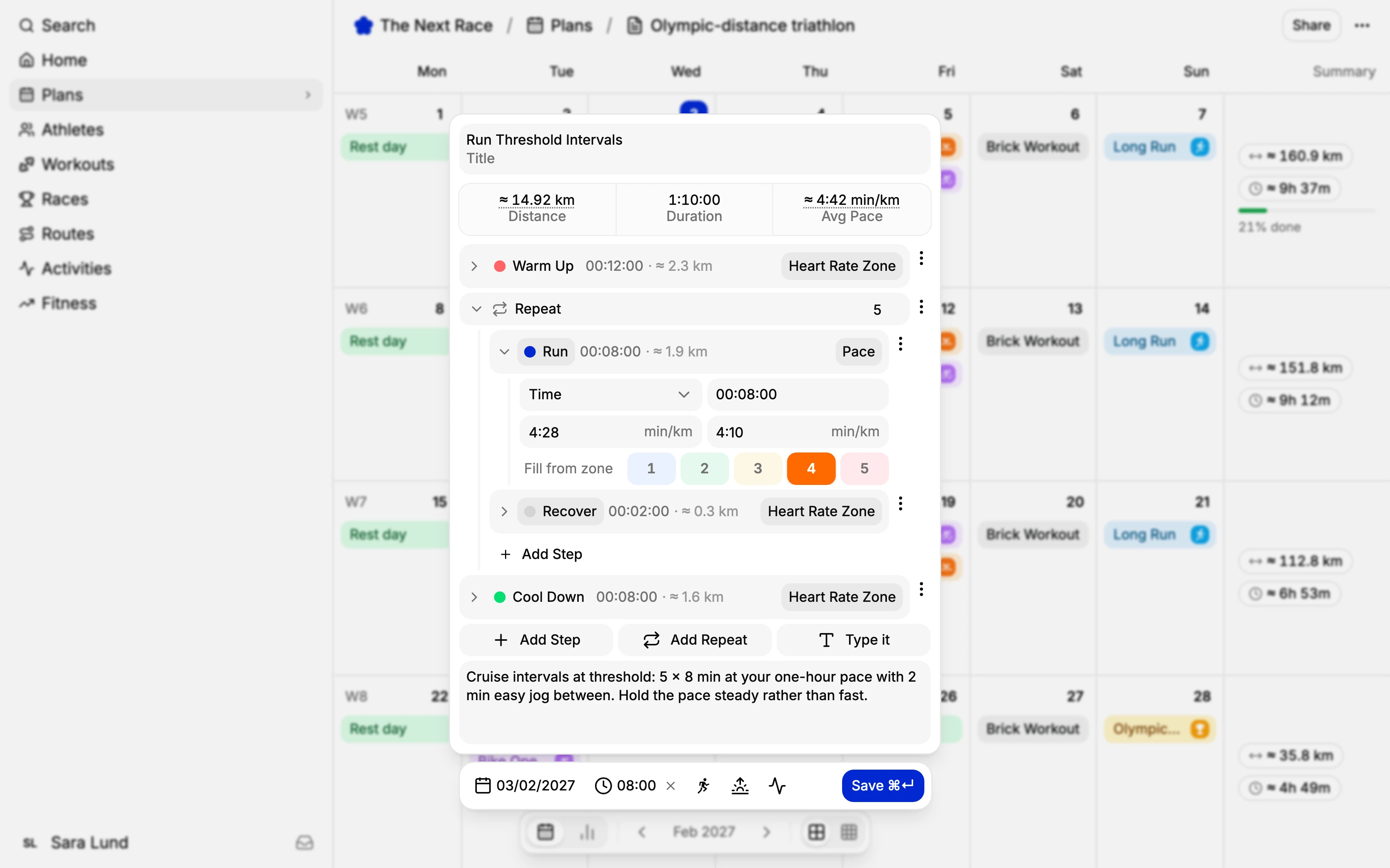 The TNR workout builder editing a run: a 12 min warm-up, 5 × 8 min at a 4:10 to 4:28 per km pace band filled from zone 4 with 2 min recoveries, and a cool-down